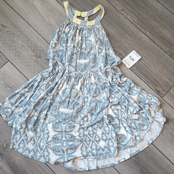 Free People Tank Top (runs large) - Picture 1 of 15